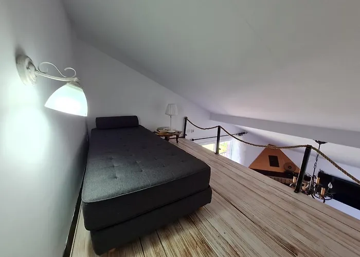 San Na Vodi سميديريفو