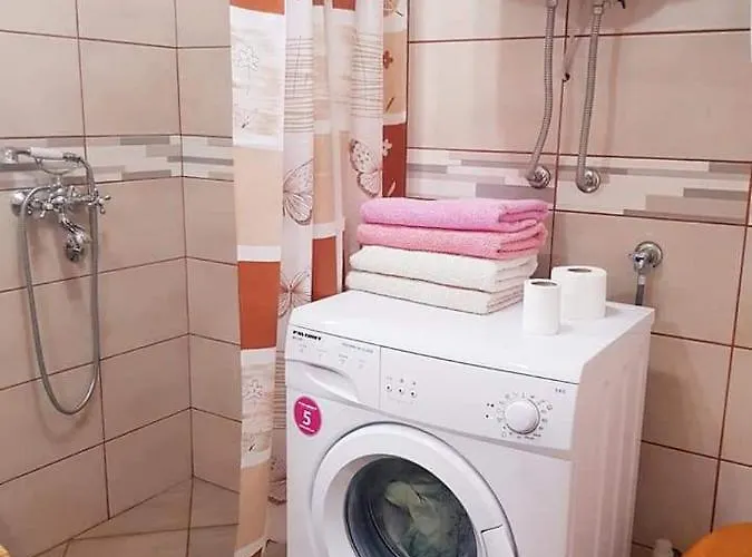 فيلة San Na Vodi