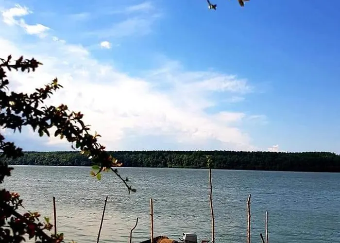 San Na Vodi فيلة سميديريفو