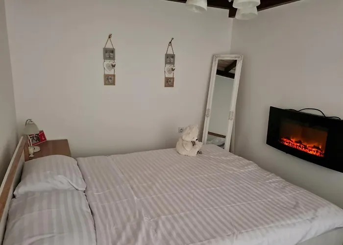 San Na Vodi فيلة سميديريفو