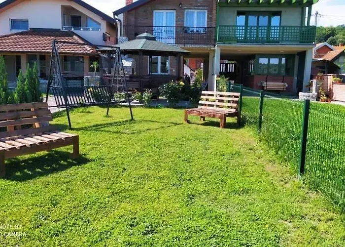 San Na Vodi سميديريفو