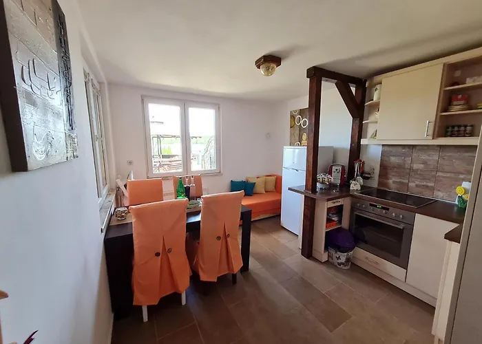 San Na Vodi سميديريفو