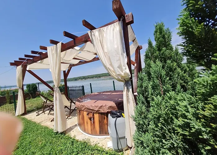 San Na Vodi * سميديريفو